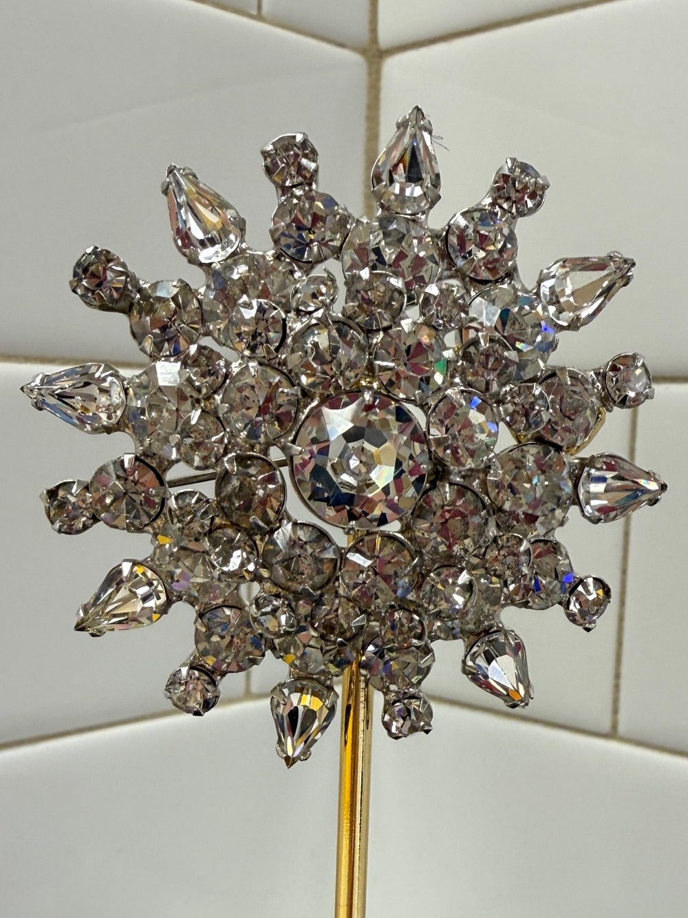 Vintage Crystal Rhinestone Starburst Brooch - Picture 1 of 5
